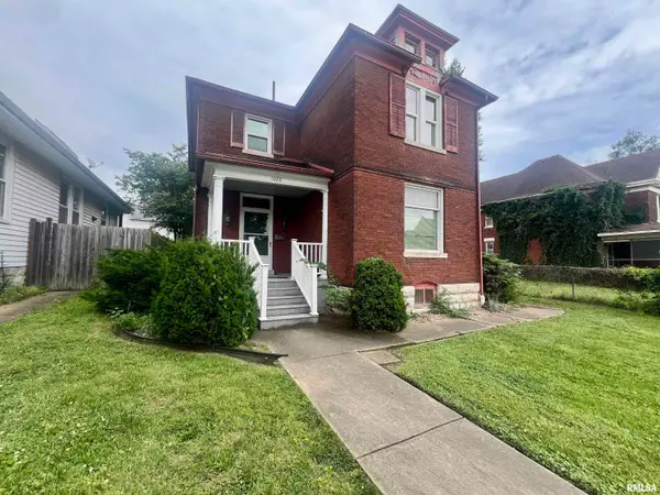 1026 N 8th Street, Quincy, IL 62301