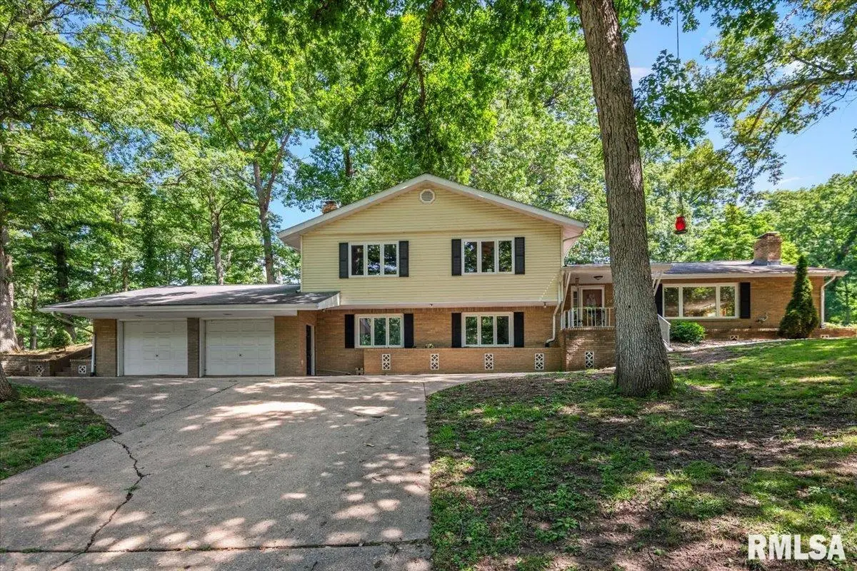 6813 S Stephenson Lane, Springfield, IL 62707 - #1