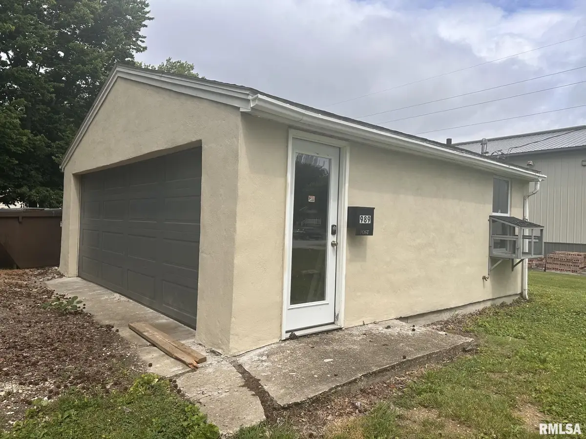 989 N Church Street, Jacksonville, IL 62650 - #1