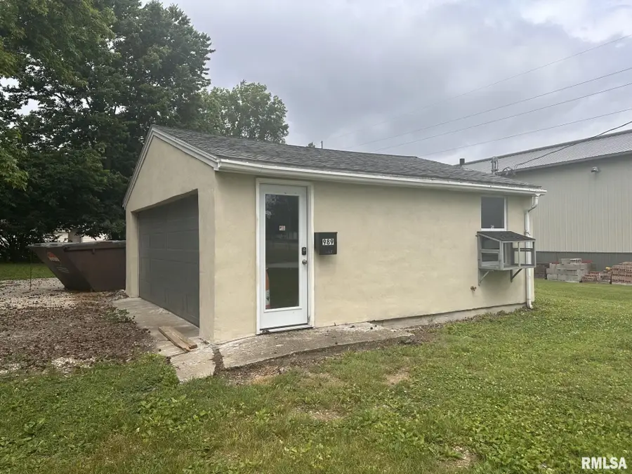 989 N Church Street, Jacksonville, IL 62650 - #2