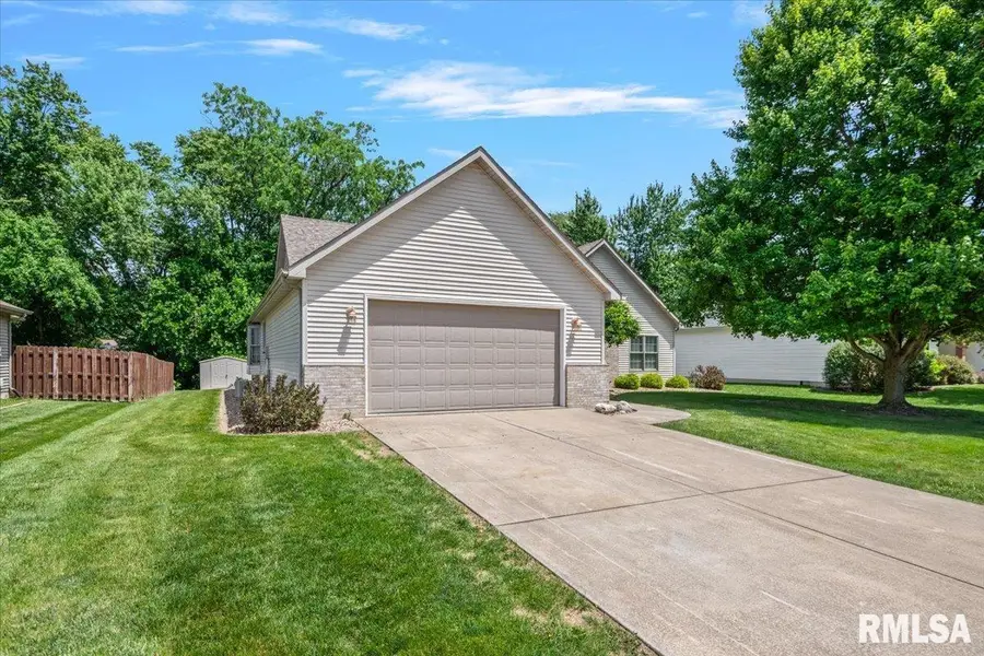 114 Winter Park Drive, Chatham, IL 62629 - #2