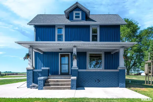 1612 230th Avenue, Galesburg, IL 61401