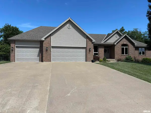 1231 Edinburgh Drive, Quincy, IL 62305
