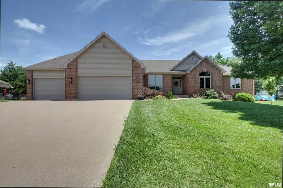 1231 Edinburgh Drive, Quincy, IL 62305 - #2