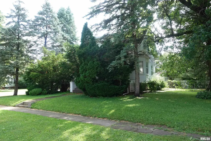 1391 Beecher Avenue, Galesburg, IL 61401 - #2