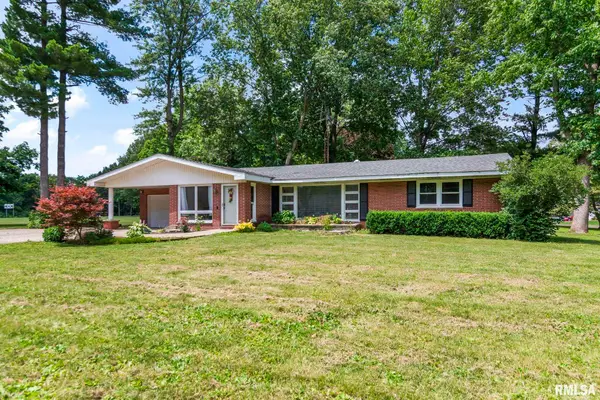 117 E Brown Street, Divernon, IL 62530