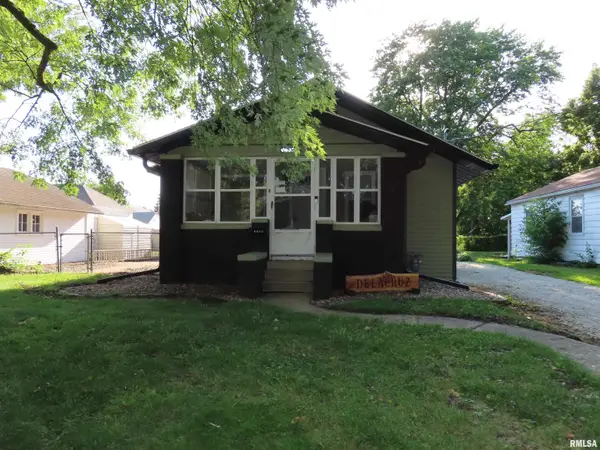 1236 Brown Avenue, Galesburg, IL 61401-1914