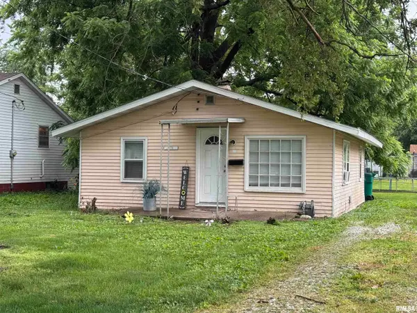 1756 Beecher Avenue, Galesburg, IL 61401