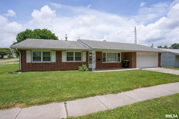 101 E Logan Street, Hartsburg, IL 62643