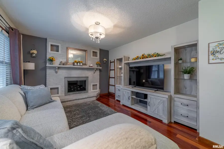 207 N 25th Street, Quincy, IL 62301 - #2
