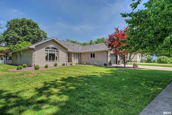 419 N Logan Street, Lincoln, IL 62656