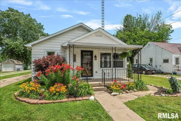 806 9th Street, Pawnee, IL 62558