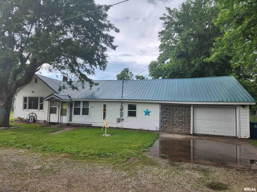 606 W Marcy Street, Atlanta, IL 61723 - #2