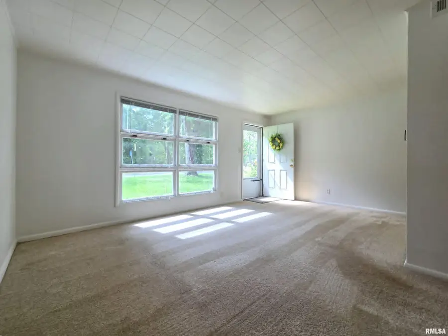 1913 S 12th Street, Quincy, IL 62301 - #2