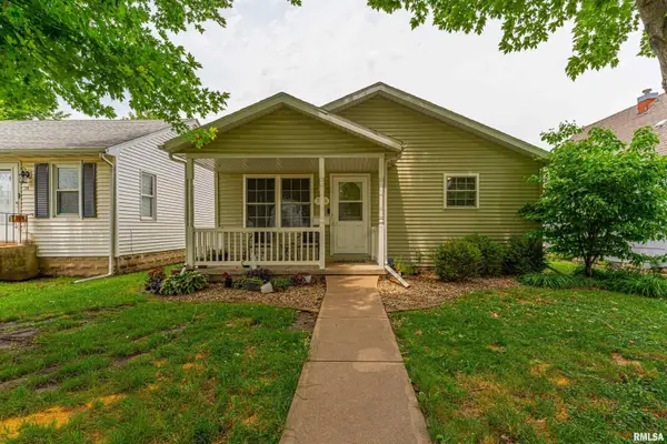 706 4th Street, Lincoln, IL 62656