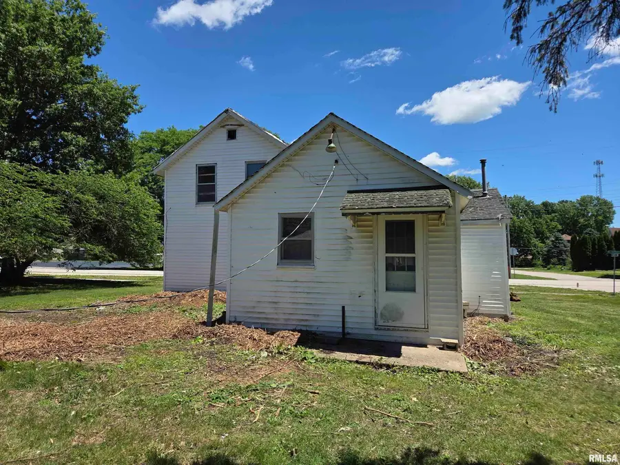 201 N Depot Street, Altona, IL 61414 - #3