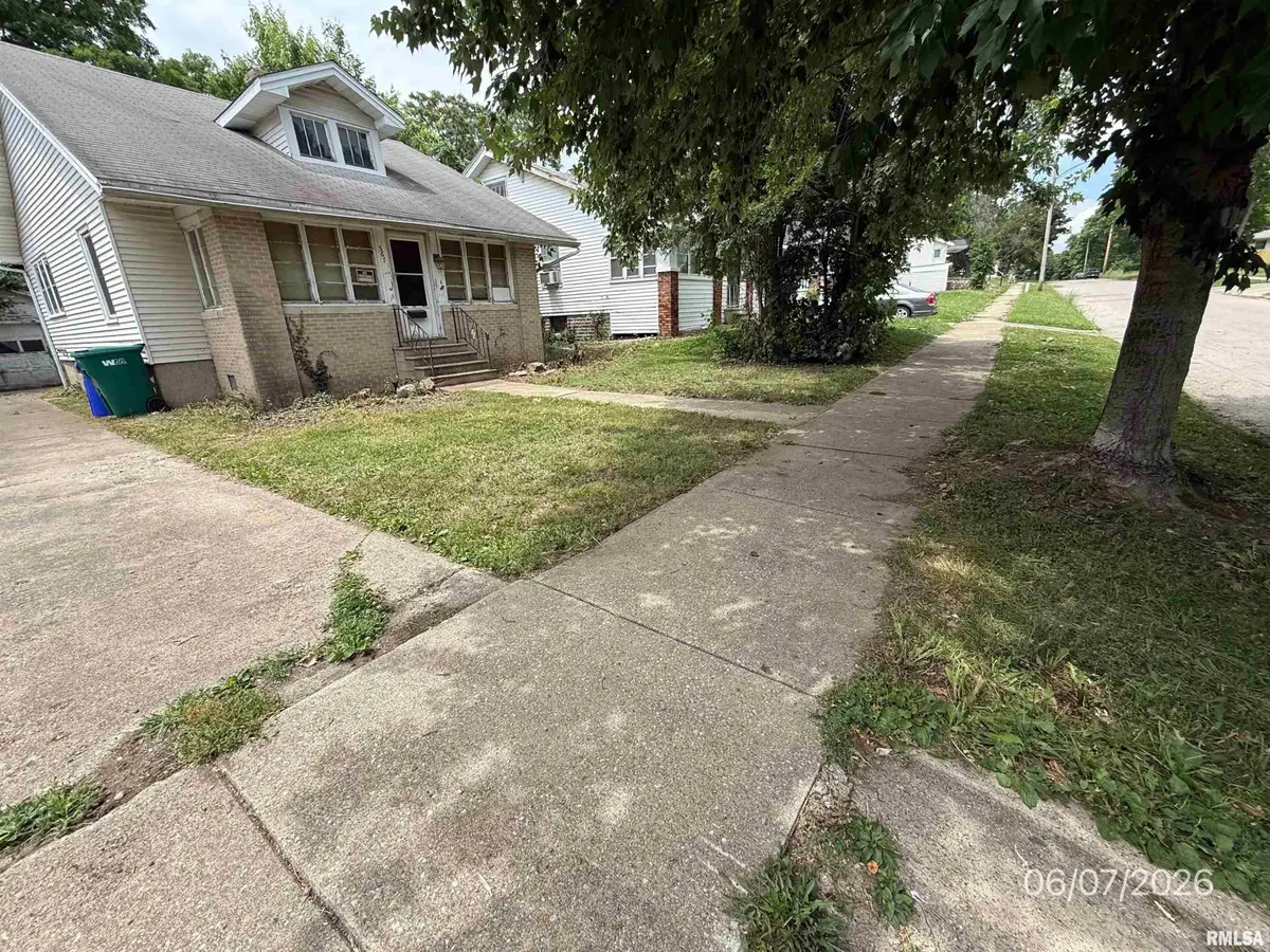567 S Haworth Avenue, Decatur, IL 62522 - #1