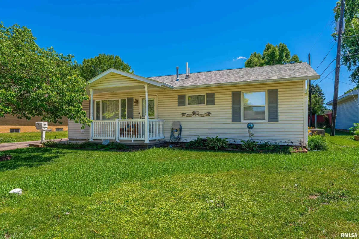 627 21st Street, Lincoln, IL 62656 - #1