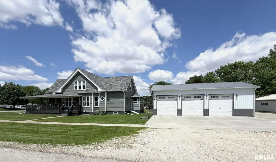 109 E West Street, Oneida, IL 61467 - #2