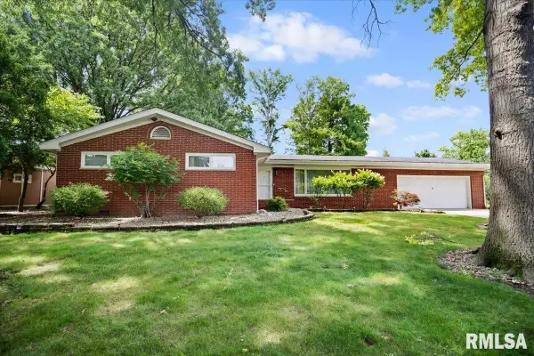 9 Inverness Road, Springfield, IL 62704