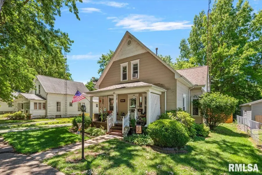 319 N Maple Street, Nokomis, IL 62075 - #2