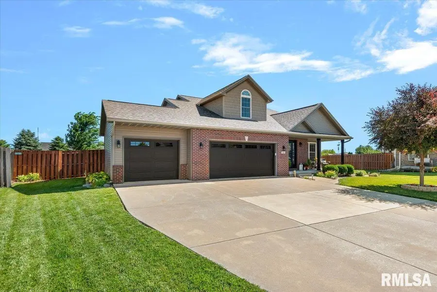 911 Cypress Drive, Chatham, IL 62629 - #2