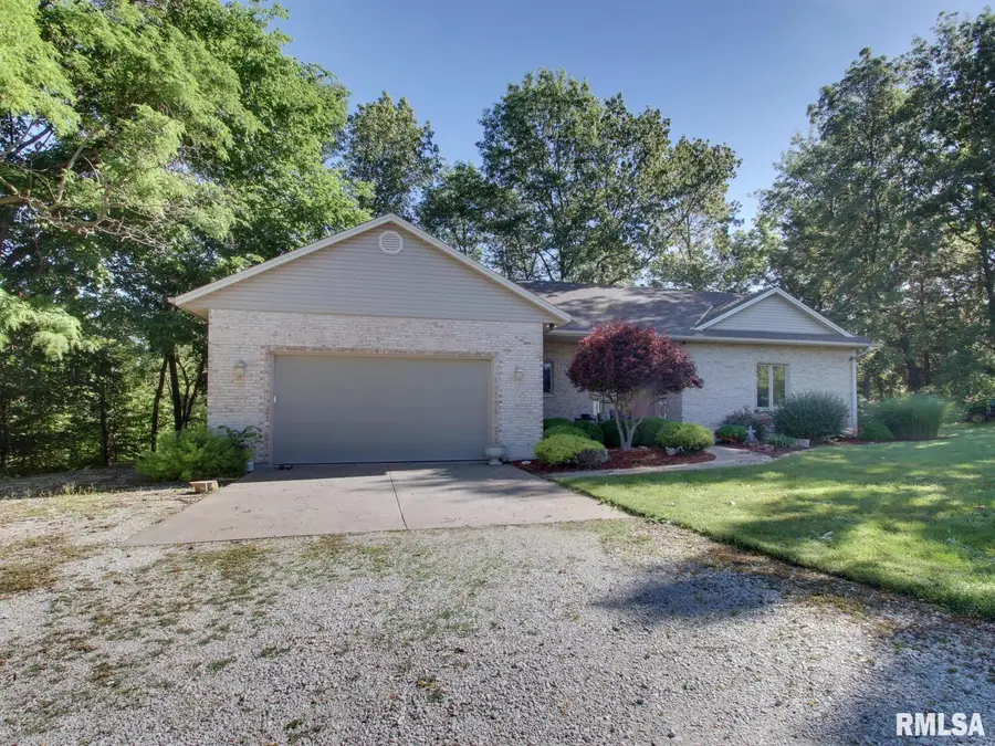 5425 S 24th Street, Quincy, IL 62305 - #2