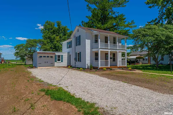 209 W Logan Street, Hartsburg, IL 62643