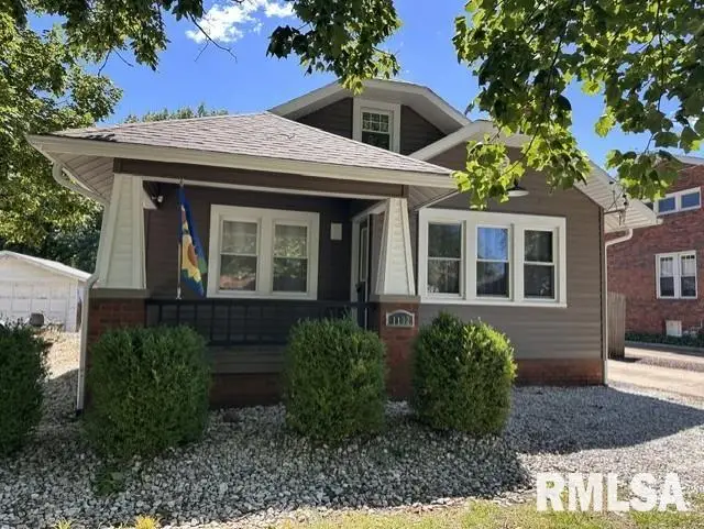 1132 S East Street, Jacksonville, IL 62650 - #1
