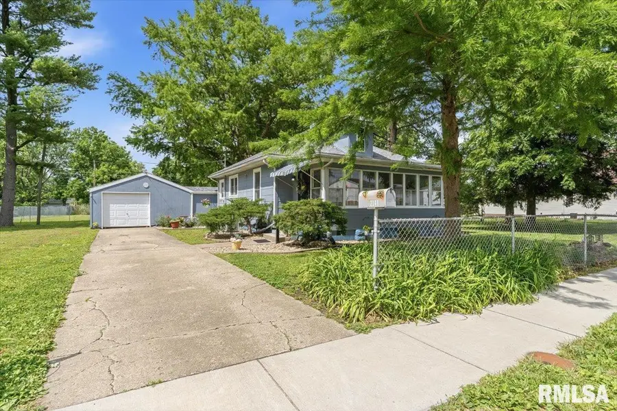 2141 E Watch Avenue, Springfield, IL 62702 - #3