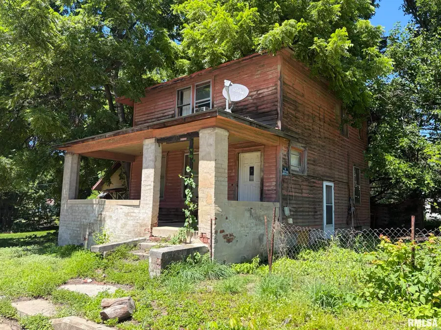 119 Laurel Avenue, Galesburg, IL 61401 - #2