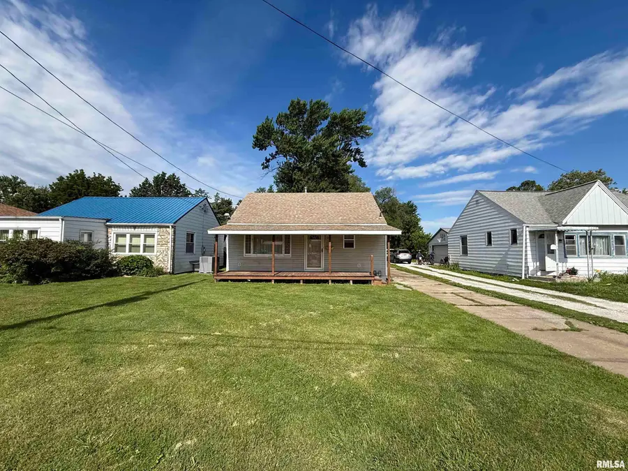1319 N 24th Street, Quincy, IL 62301 - #2