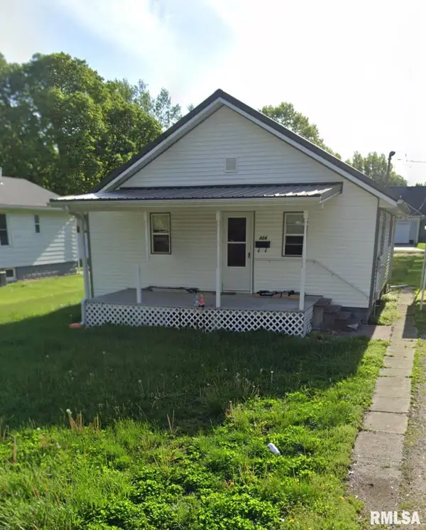 424 N White Avenue, Taylorville, IL 62568