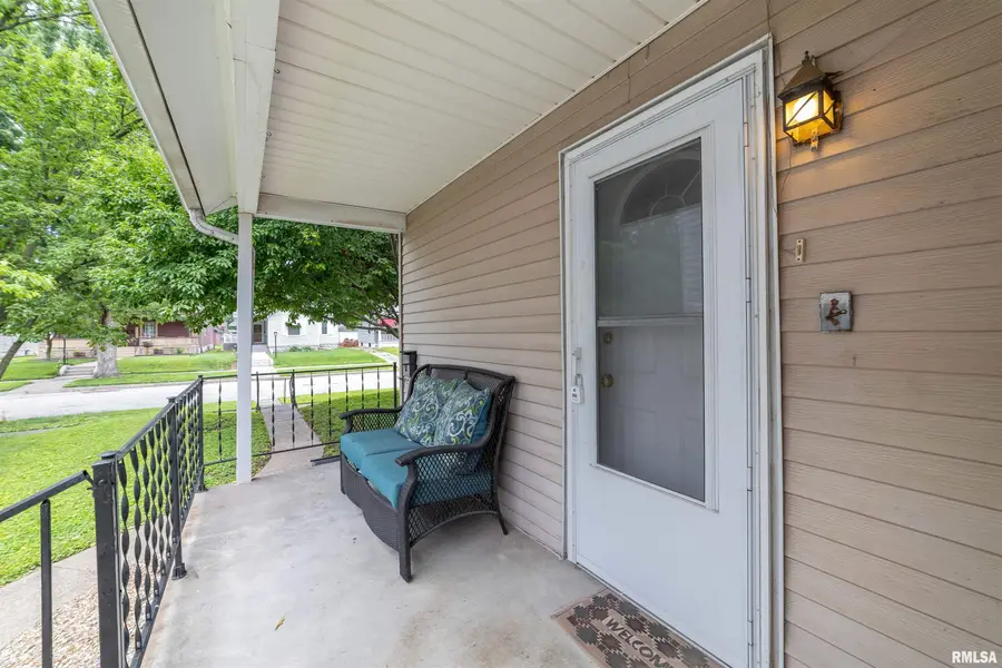 617 S 22nd Street, Quincy, IL 62301 - #3