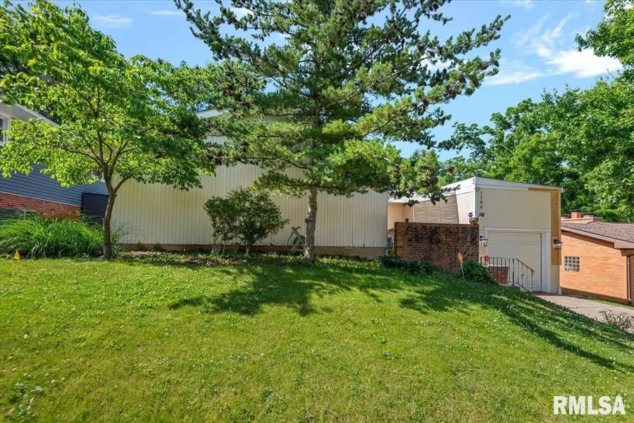 1704 W Jackson Street, Springfield, IL 62704 - #3