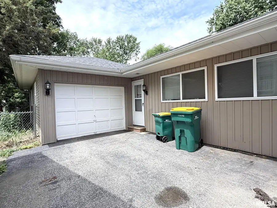 1256 N Academy Street, Galesburg, IL 61401 - #3