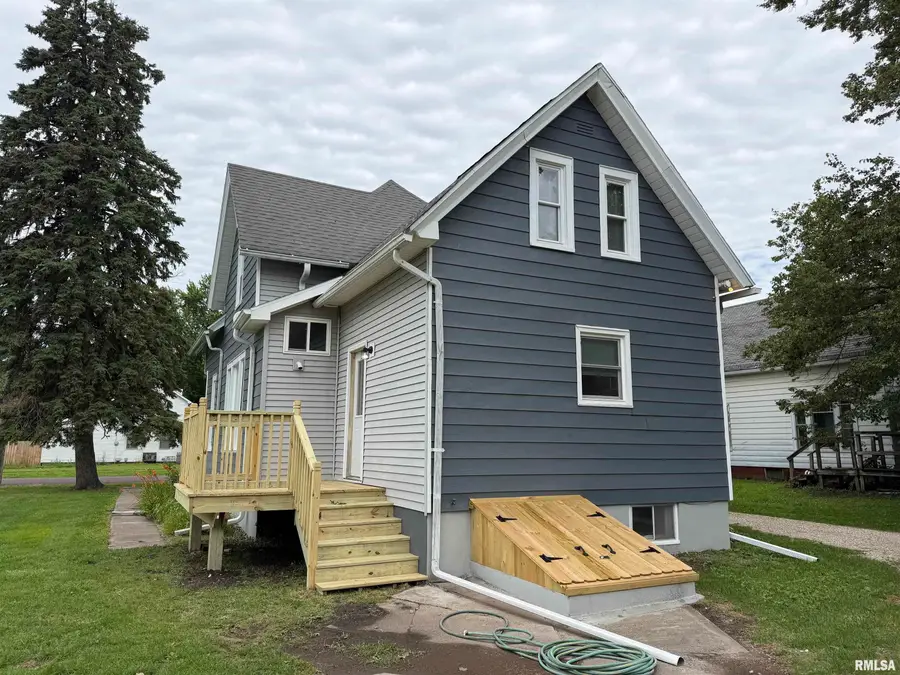 13 Chesnut Street, Galesburg, IL 61401 - #3