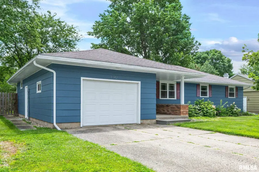1142 Stacy Lane, Macomb, IL 61455 - #2