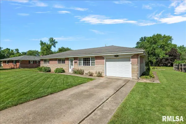 55 Bonniebrook Road, Chatham, IL 62629