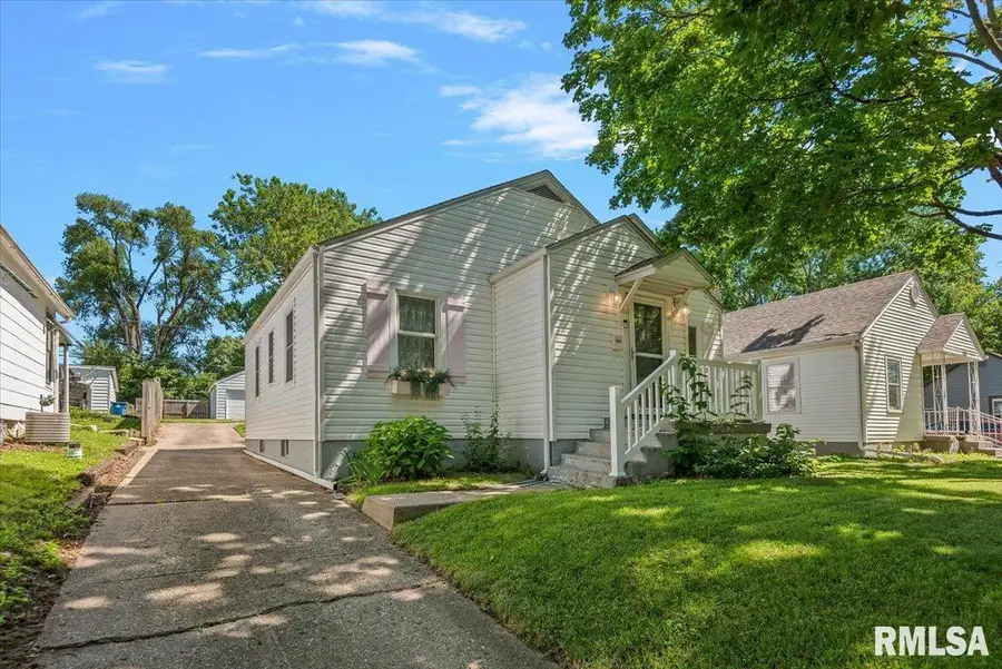 523 Wood Avenue, Springfield, IL 62702 - #3