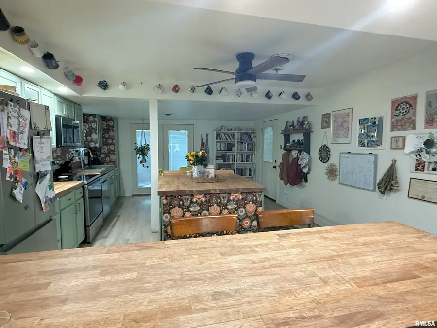 22 Fox Court, Springfield, IL 62703 - #3