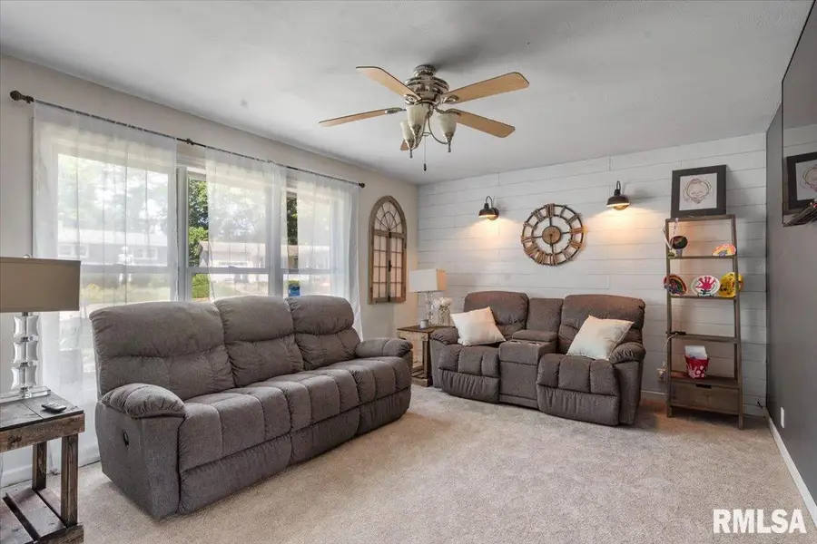2 Lariat Drive, Springfield, IL 62702 - #3