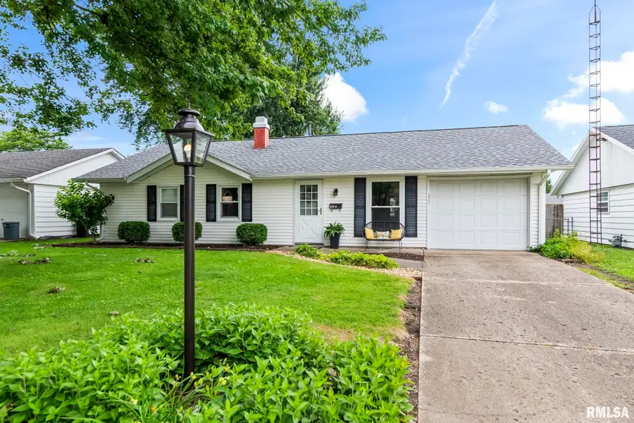 49 Westminister Drive, Chatham, IL 62629 - #2