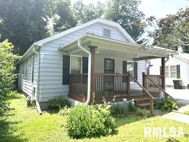 319 E Chambers Street, Jacksonville, IL 62650 - #1