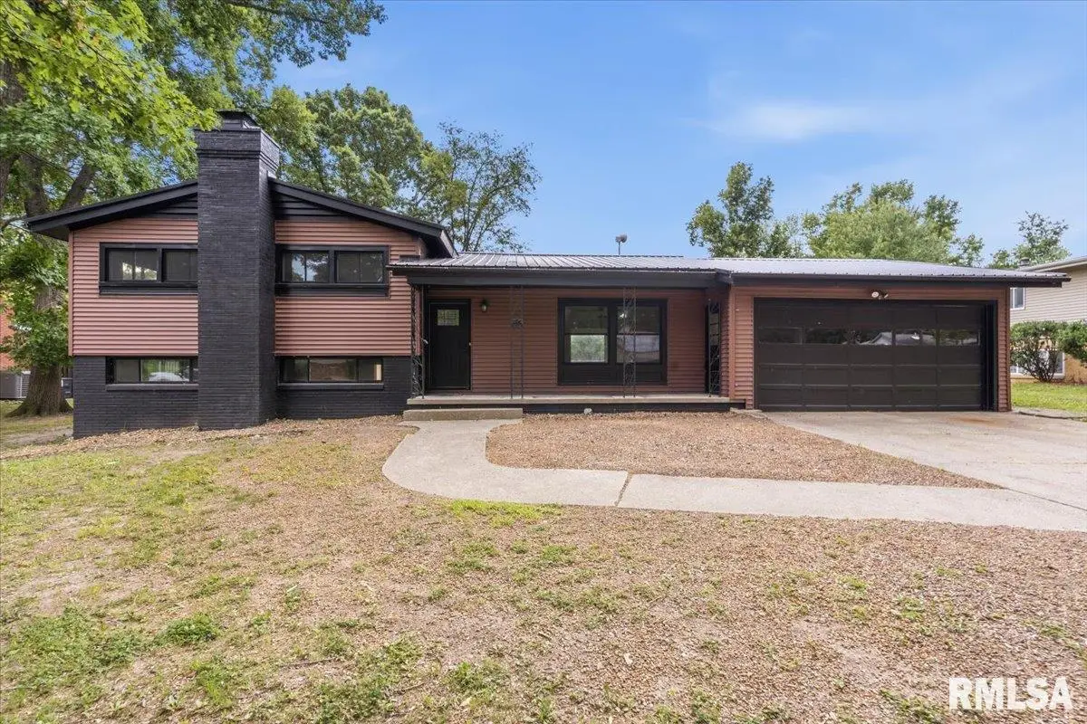 66 W Hazel Dell Lane, Springfield, IL 62703 - #1