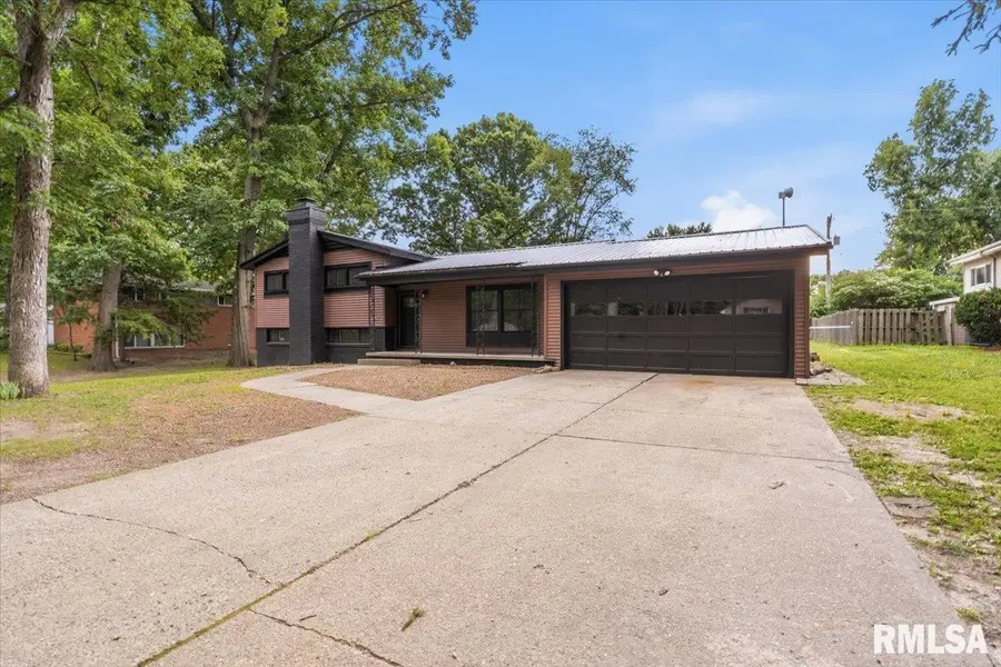 66 W Hazel Dell Lane, Springfield, IL 62703 - #3
