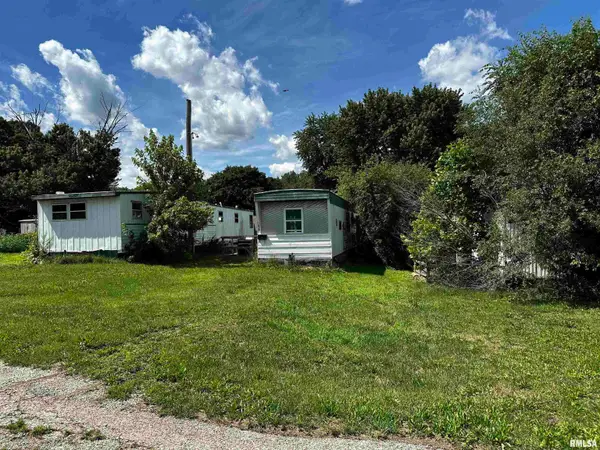 311-315 E Harris Street, Petersburg, IL 62675