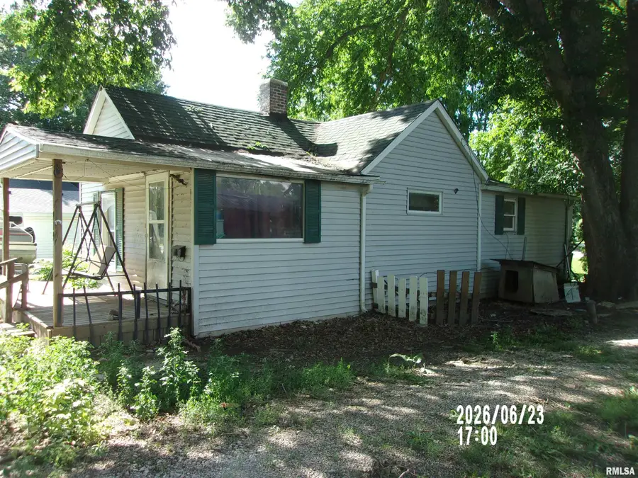 919 W North Street, Clinton, IL 61727-6 - #2