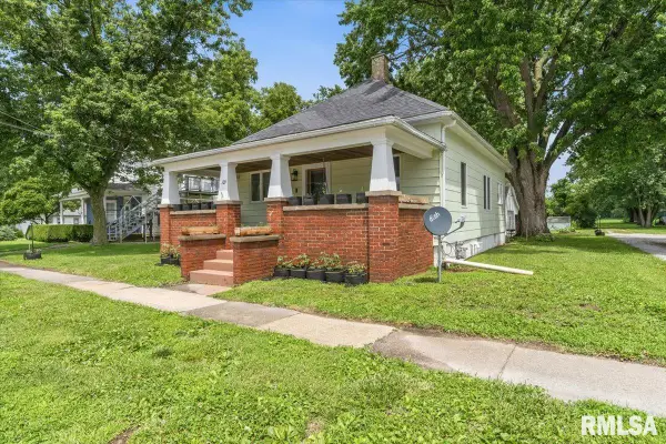 105 S 1st Street, Oakford, IL 62673
