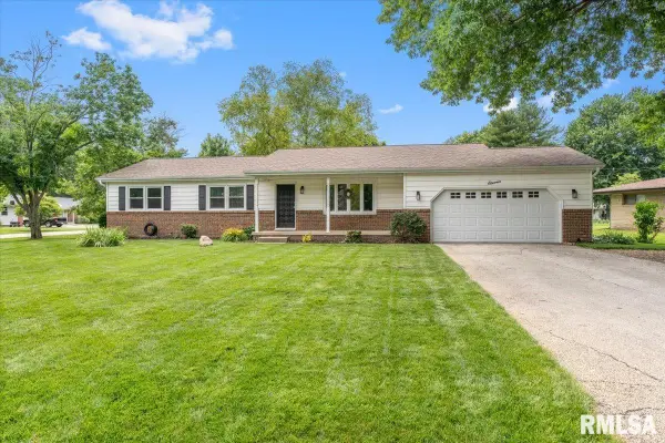 11 Lansing Drive, Springfield, IL 62703